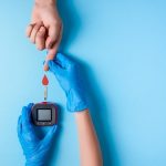 3 piante semplici che regolano naturalmente la glicemia: ricette e controindicazioni