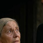 Dopo la sepoltura di mio marito, mio figlio mi ha portato via dalla città e ha detto: