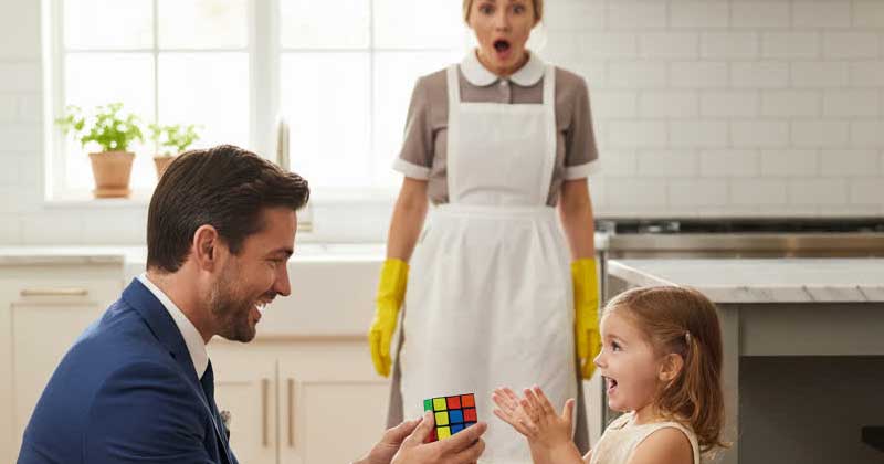 Una donna semplice, che lavorava come donna delle pulizie, non avendo nessuno con cui lasciare la sua bambina