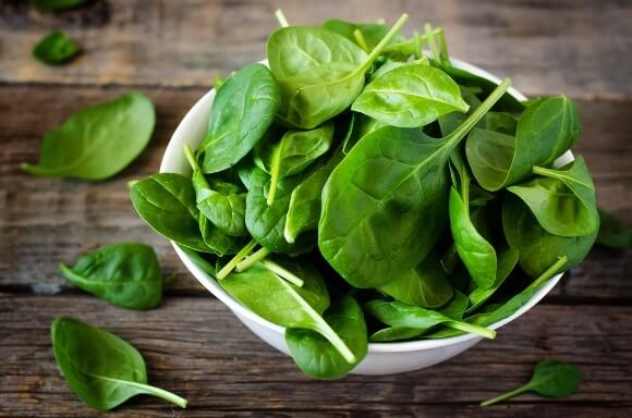 Spinaci super-alimento con effetti medicinali molto potenti
