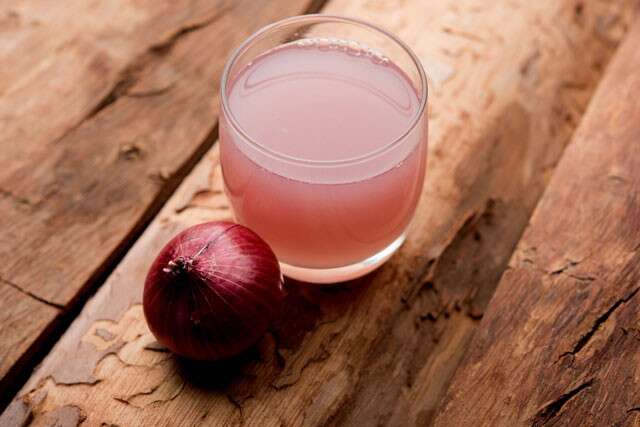 Succo di cipolla cruda: un rimedio usato dai nostri nonni per i polmoni e la tosse persistente