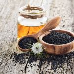 Olio di semi di cumino nero (negrilica) meno conosciuto ma straordinario per la salute