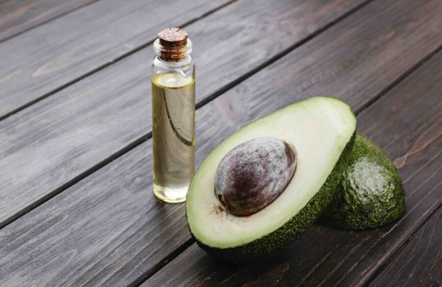 Olio di nocciolo di avocado: benefici straordinari e ricetta semplice che puoi fare a casa