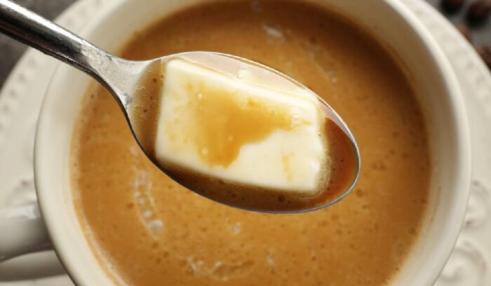 Perché aggiungere un pezzo di burro nella tazza di caffè? L’abitudine che migliora il tuo stile di vita