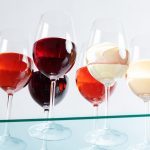 Le ricerche hanno dimostrato che il vino, in particolare quello rosso, offre benefici molto importanti per la salute