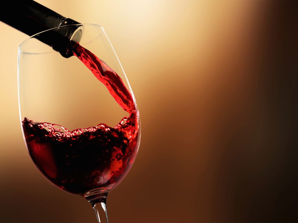 Il vino rosso, il medicinale naturale che allunga la vita e previene il cancro + molti altri straordinari benefici