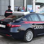Un minorenne nel mirino dei carabinieri: rapina di 25 euro al centro commerciale