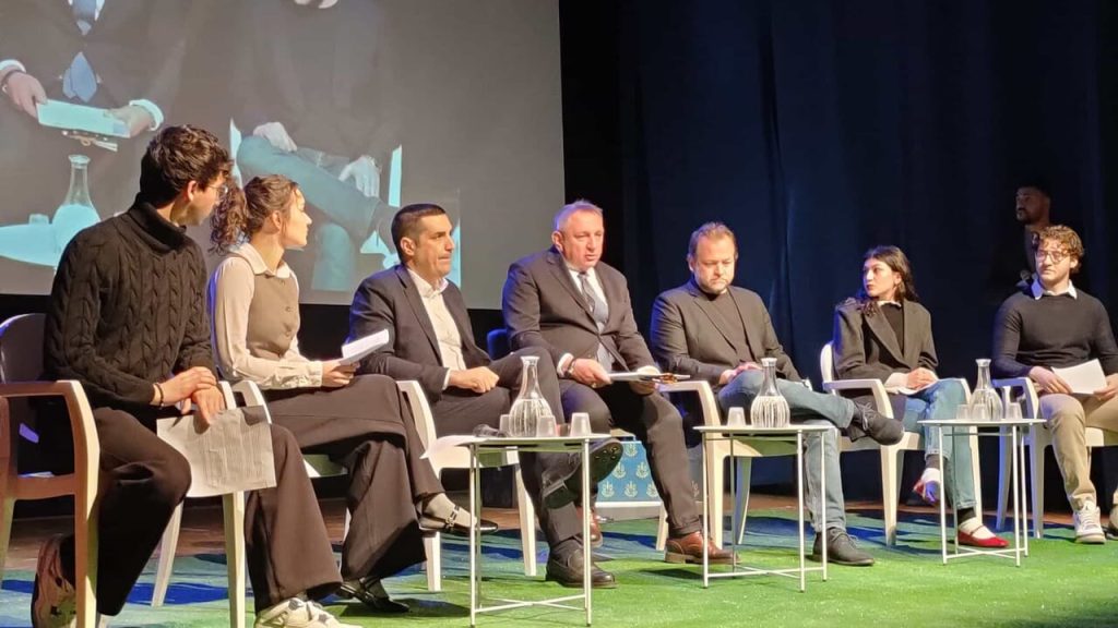 Incontro tra generazioni: gli studenti del Cnos-Fap sfidano le istituzioni con domande incisive