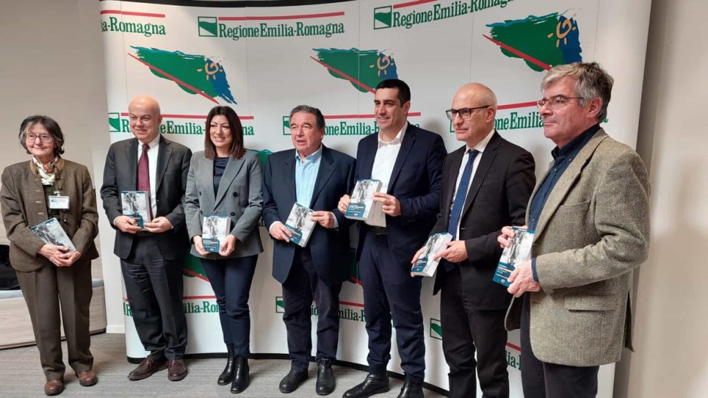 Dopo le alluvioni, il pensiero di Cederna si fa patrimonio comune: 380 biblioteche in Emilia-Romagna lo accolgono