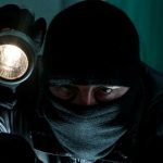 Raid notturno a Coriano: ladri in azione, devastazione e furto totale