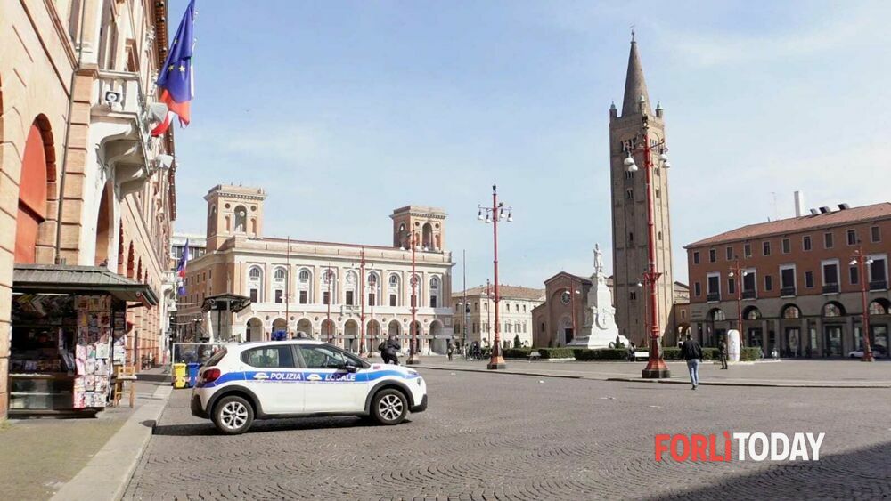 Sicurezza in Centro Storico: La Polizia Locale Intensifica la Presenza e Cambia Strategia