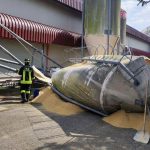 Crollo mortale del silos: tre fratelli perdono la vita e scoppia il caso giudiziario