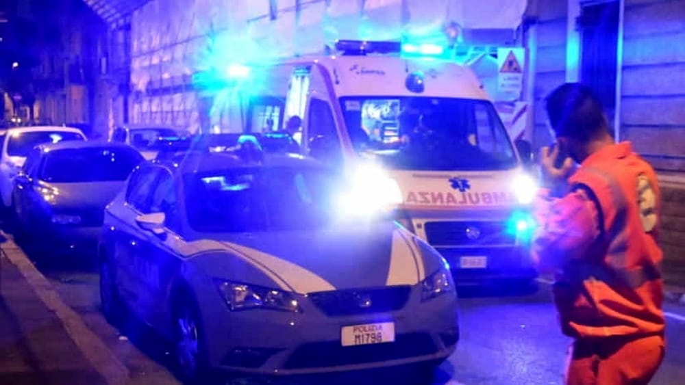Tragedia notturna a Forlì: una donna si lancia nel vuoto