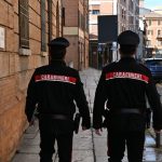 Un 49enne sfida le restrizioni del giudice e finisce dietro le sbarre