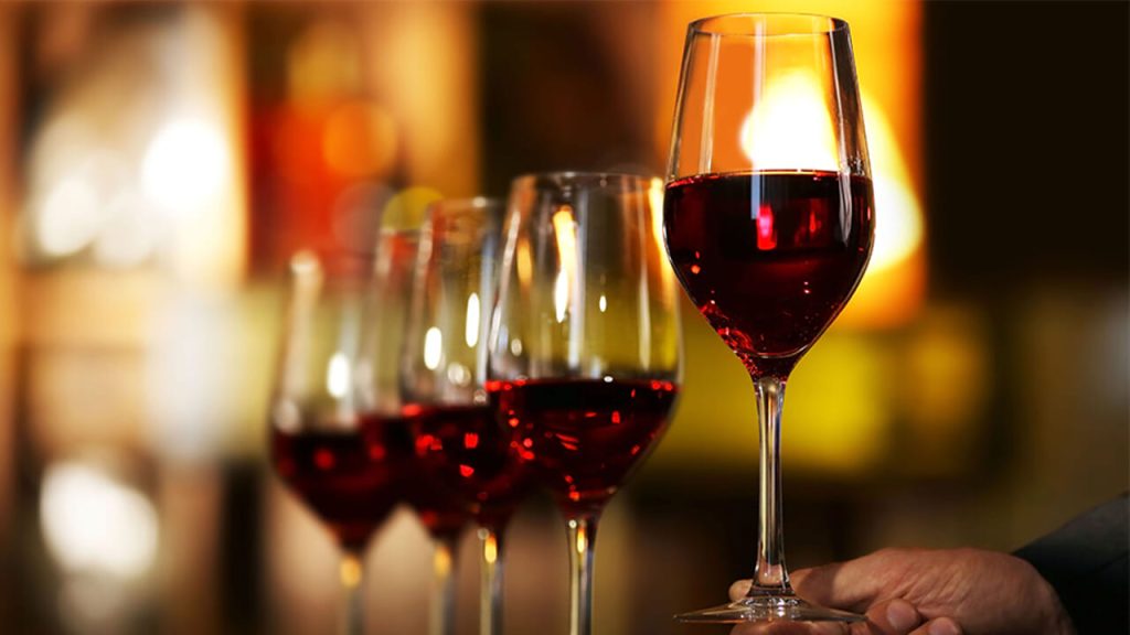 L’apoteosi del Sangiovese: due aziende forlivesi brillano tra i vini d’élite