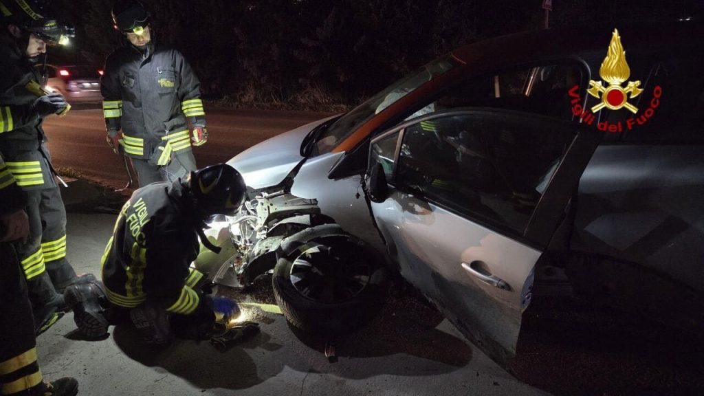 Incidente Violento sulla Via Emilia: Un Ferito Trasportato in Ospedale