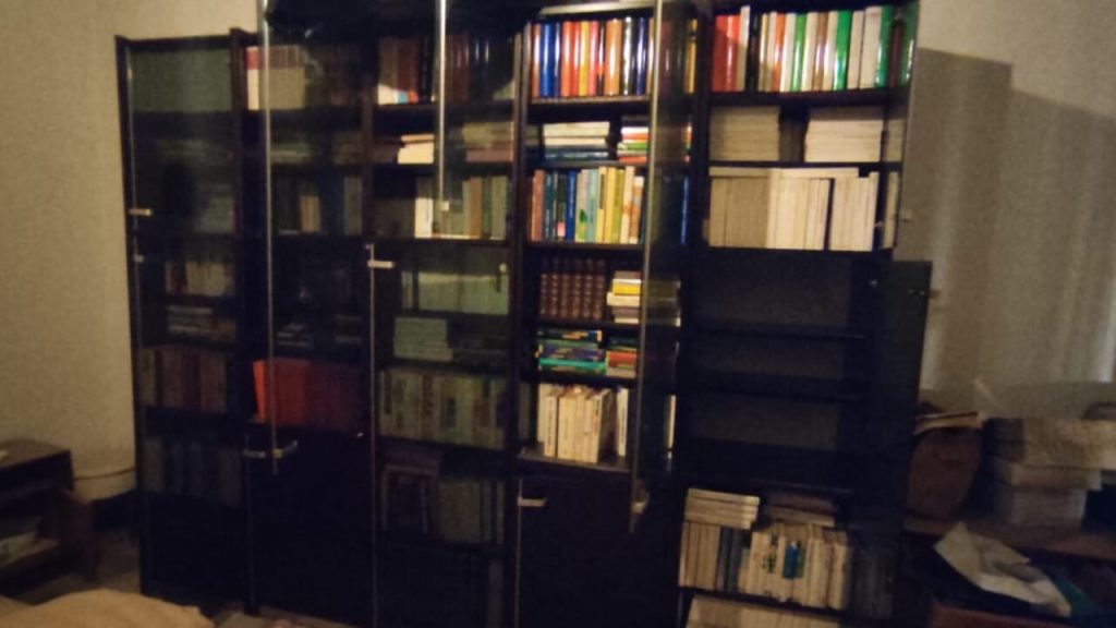 Un tesoro di 1500 libri in cerca di lettori: la donazione di Piero Gardini