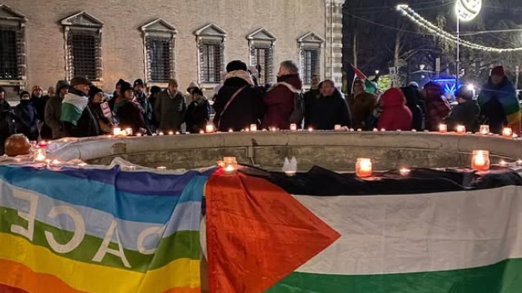 Mani Rosse Antirazziste: il 47esimo sit-in per i diritti umani in piazza a Forlì