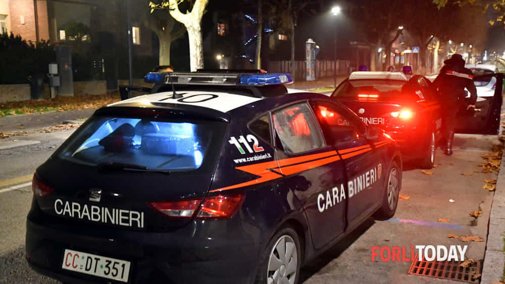 ****
Allerta anti-stalking in discoteca: arrestato un ventenne per persecuzione
**