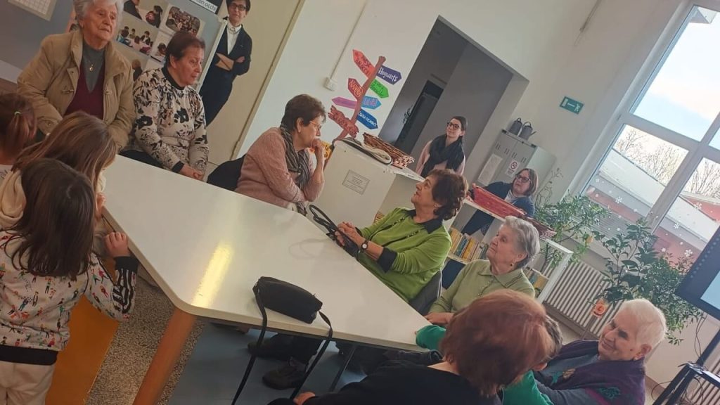 Generazioni a confronto: la primaria Vallicelli promuove il dialogo tra giovani e anziani