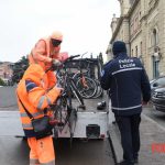 La Polizia Locale di Forlì elimina le bici abbandonate. I rottami tornano utili alla comunità