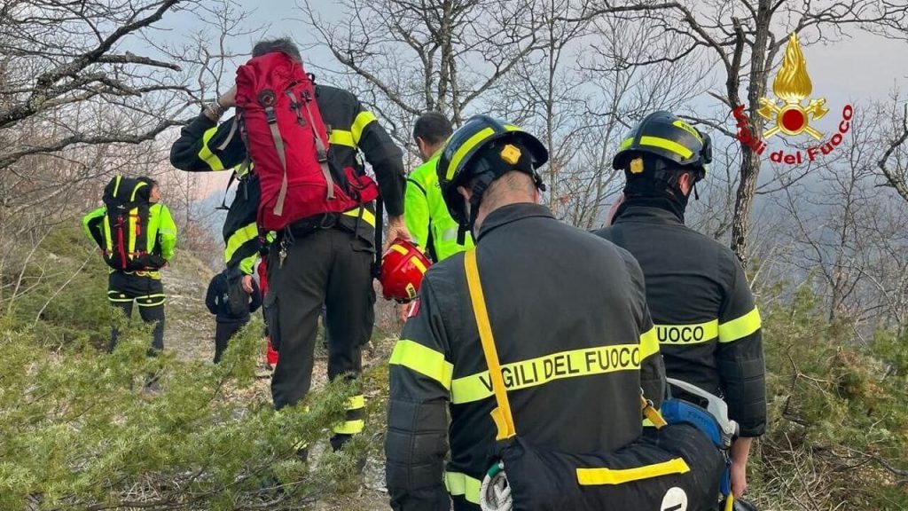 Escursionisti bloccati in un territorio ostile: intervento urgente dei soccorritori