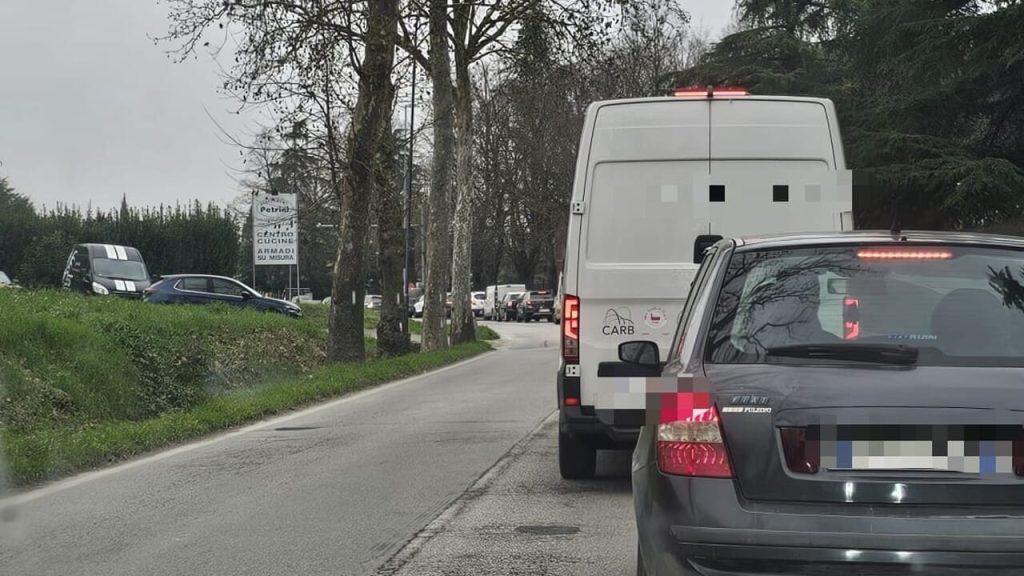 Bidentina: pendolari bloccati per ore, il sindaco propone lavori notturni