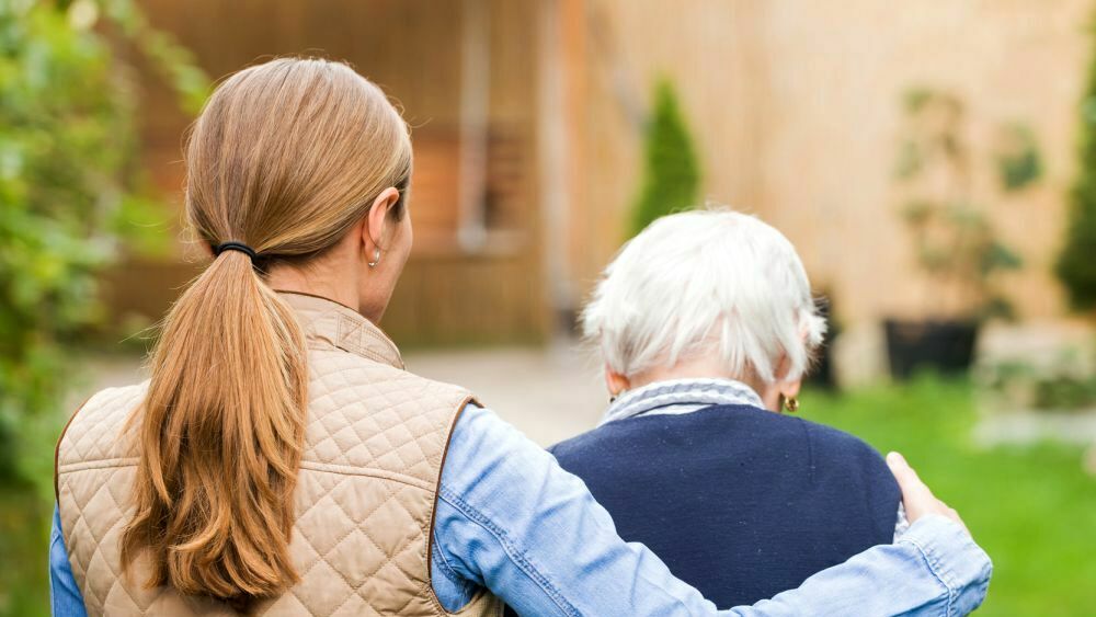 “Il peso invisibile dei caregiver: la salute in pericolo”
