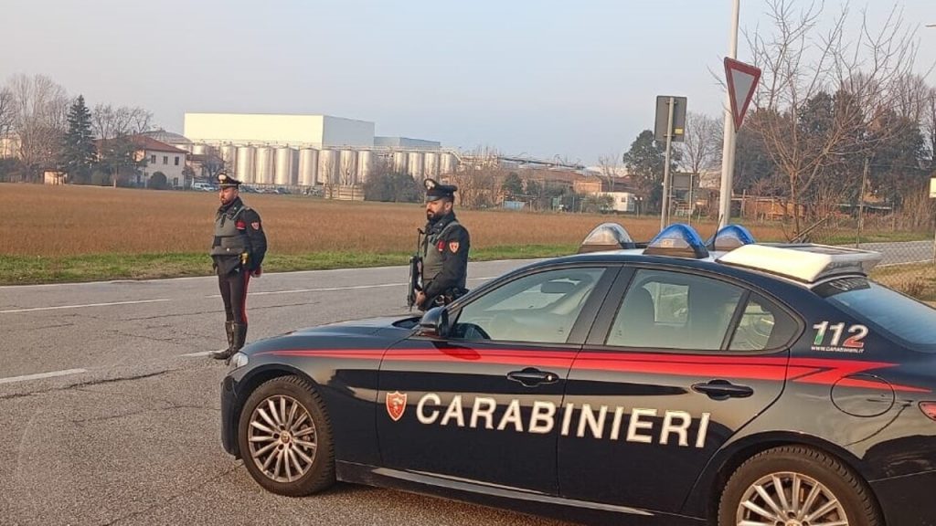 Carabinieri aggrediti durante la Segavecchia: arrestato un giovane in stato di alterazione