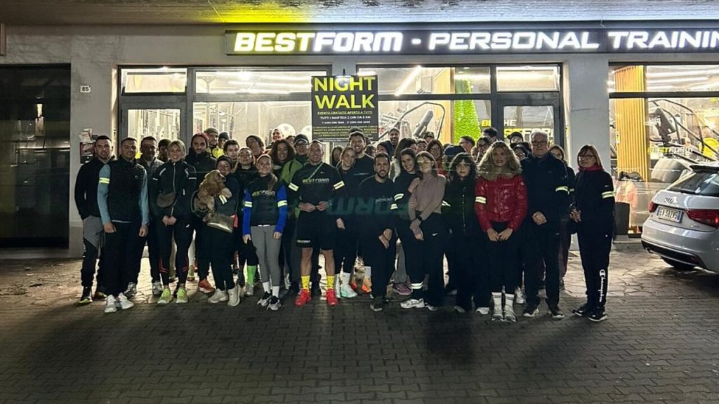 Un fiume di luci invade Forlì: il martedì sera è tempo di Night Walk
