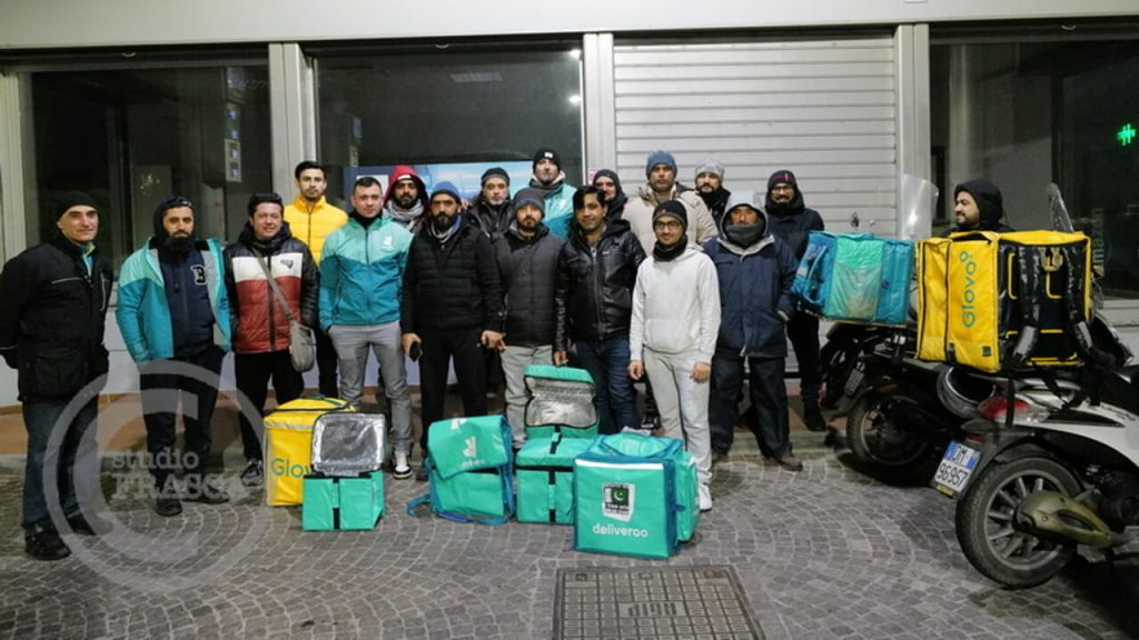 Sfruttamento dei Rider: Un’Inchiesta Scoperchia la Realtà Nascosta