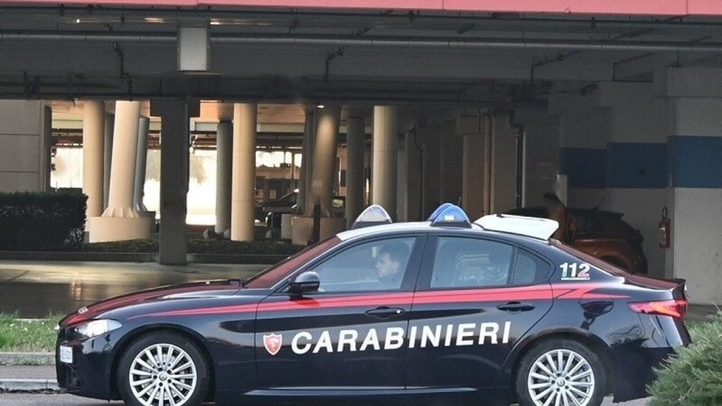 Furto di alcolici e aggressione: arrestato un tunisino a Ronco