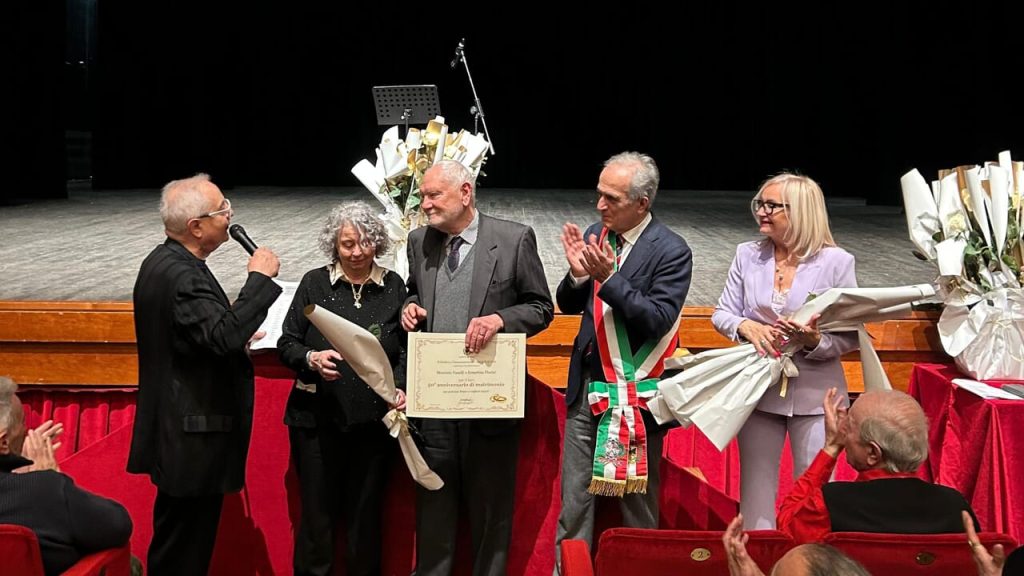 Cinquanta anni di amore: il Teatro Diego Fabbri celebra le Nozze d’Oro