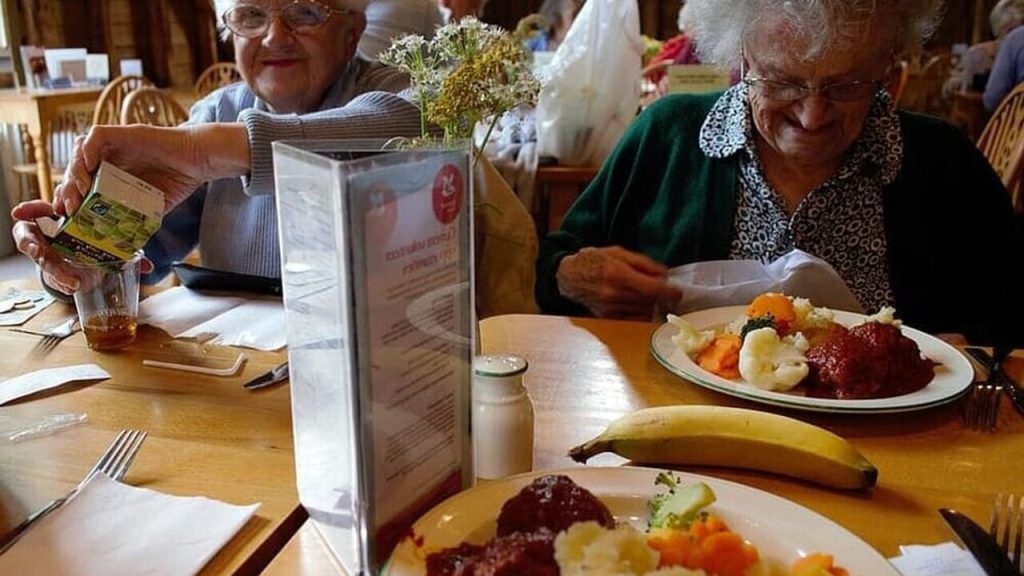 Crescita esponenziale nel servizio di pasti a domicilio: oltre 194 mila consegne in tre anni