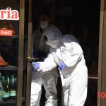 Tragedia in macelleria: accoltellato a morte un marocchino, il sospettato tace