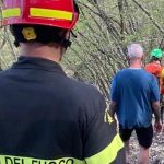 Ciclista disperso in un’area impervia, salvataggio tempestivo da parte dei Vigili del Fuoco