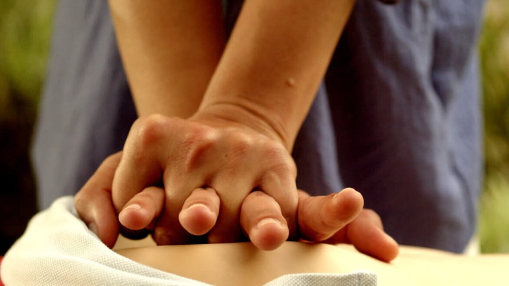 “Primo Soccorso: Prepararsi per il Peggio, Intervenire per Salvare”