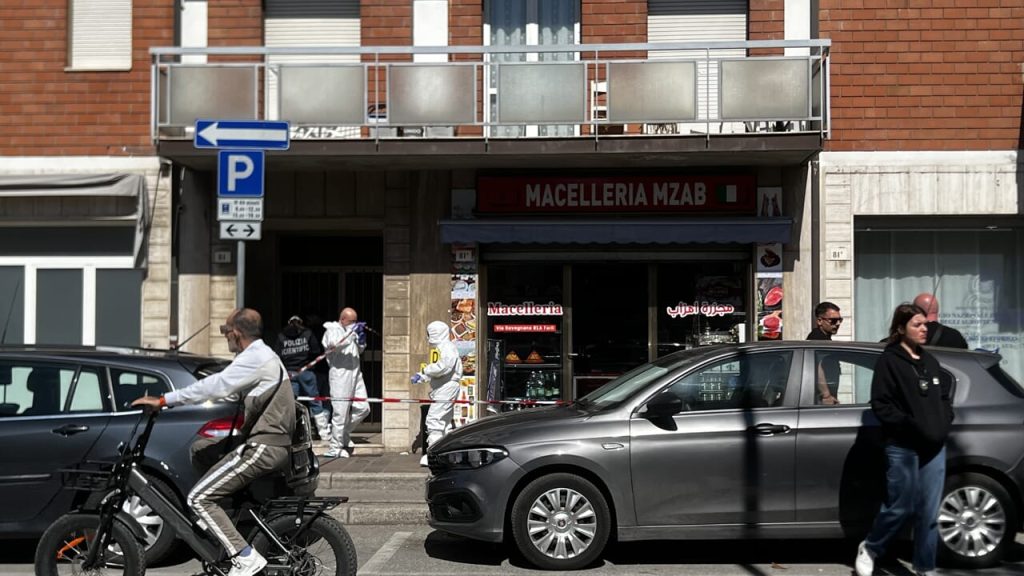 Un omicidio scuote via Ravegnana: incredulità e paura tra i residenti