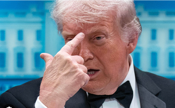 Trump: “Viviamo in un mondo di pazzi”