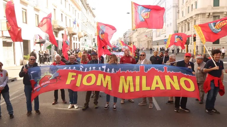 Primo Maggio: Cortei e Sicurezza sul Lavoro, il Grido di Mattarella