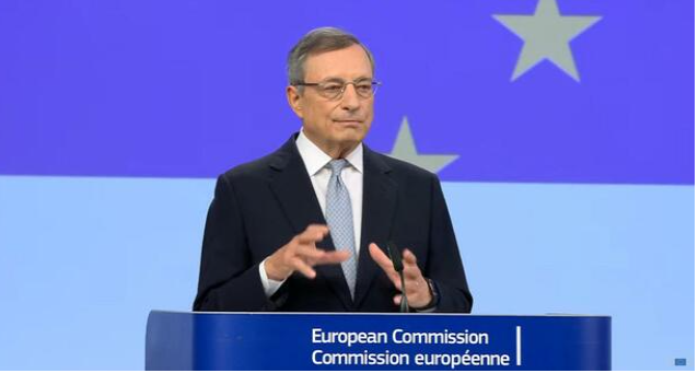 Draghi premiato ad Aquisgrana: l’Europa è sola, serve una reazione