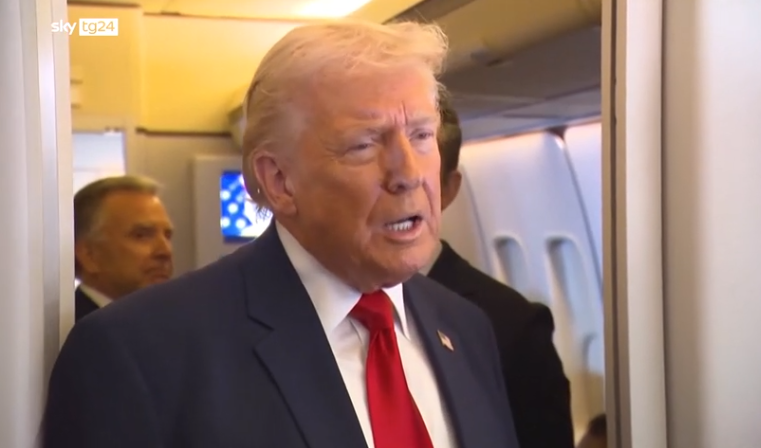 <b>Scontro Usa-Iran sul nucleare: Trump avverte, l’Europa trema</b>